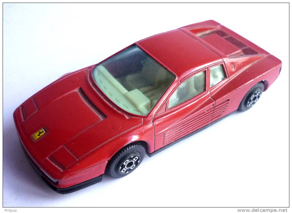 VOITURE - AUTOMOBILE -  BURAGO - FERRARI TESTAROSSA 1984 - 1/43 ème - Burago