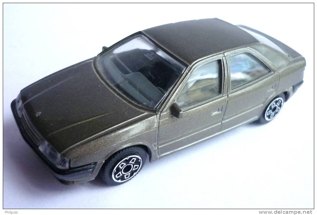 VOITURE - AUTOMOBILE -  BURAGO - CITROEN XANTIA - 1/43 ème - Burago