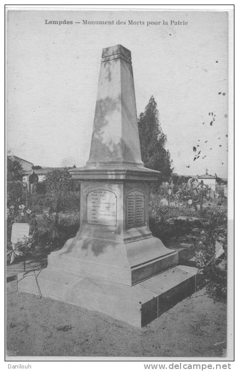 63 // LEMPDES Monument Aux Mortspour La Patrie . - Lempdes