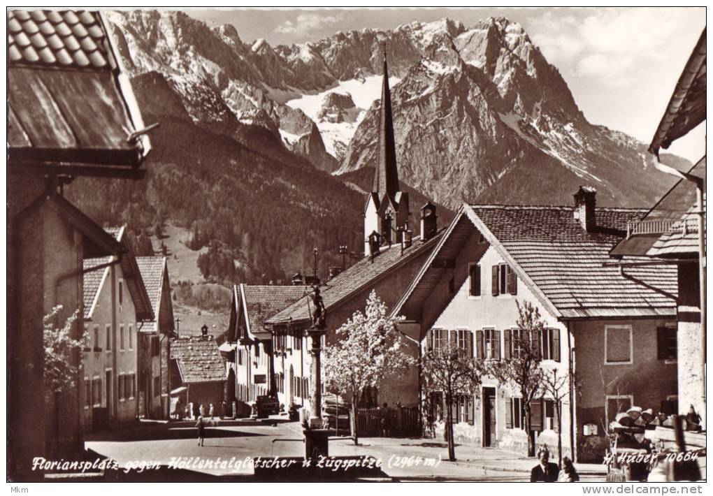 Floriansplatz Gegen Hollentalgletscher - Zugspitze