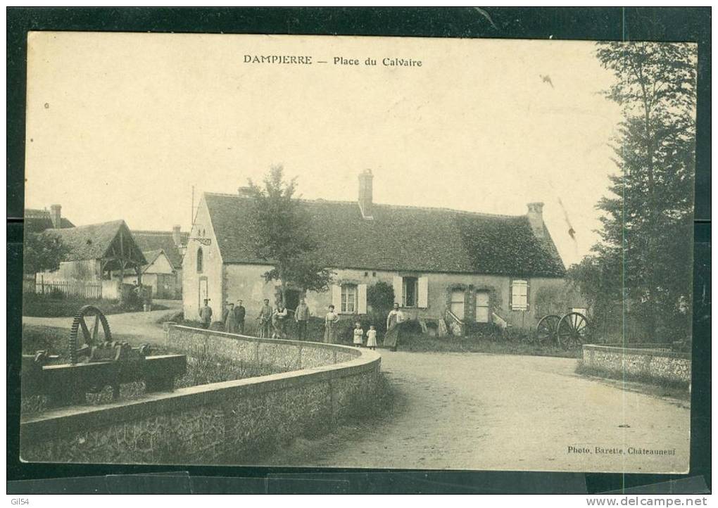 Dampierre - Place Du Calvaire , Photo , Barette Chateauneuf   - To29 - Dampierre