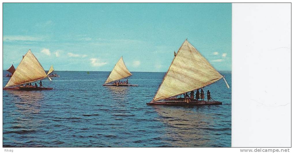 Fiji - Takias - Small Canoes  B-1048 - Fiji