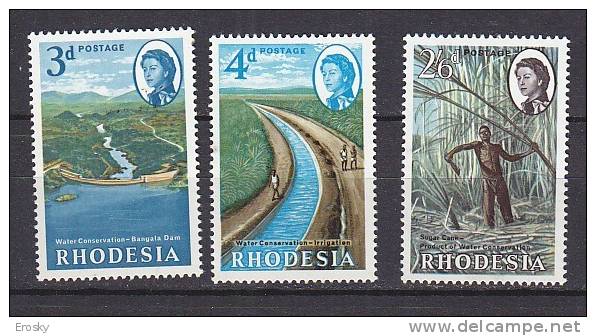 P3908 - BRITISH COLONIES RHODESIA Yv N°110/12 ** EAU - Rhodesien (1964-1980)