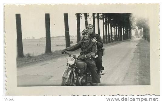 MOTO  ( Vieux Photo  Format  9  X 6 Cm ) - Motos