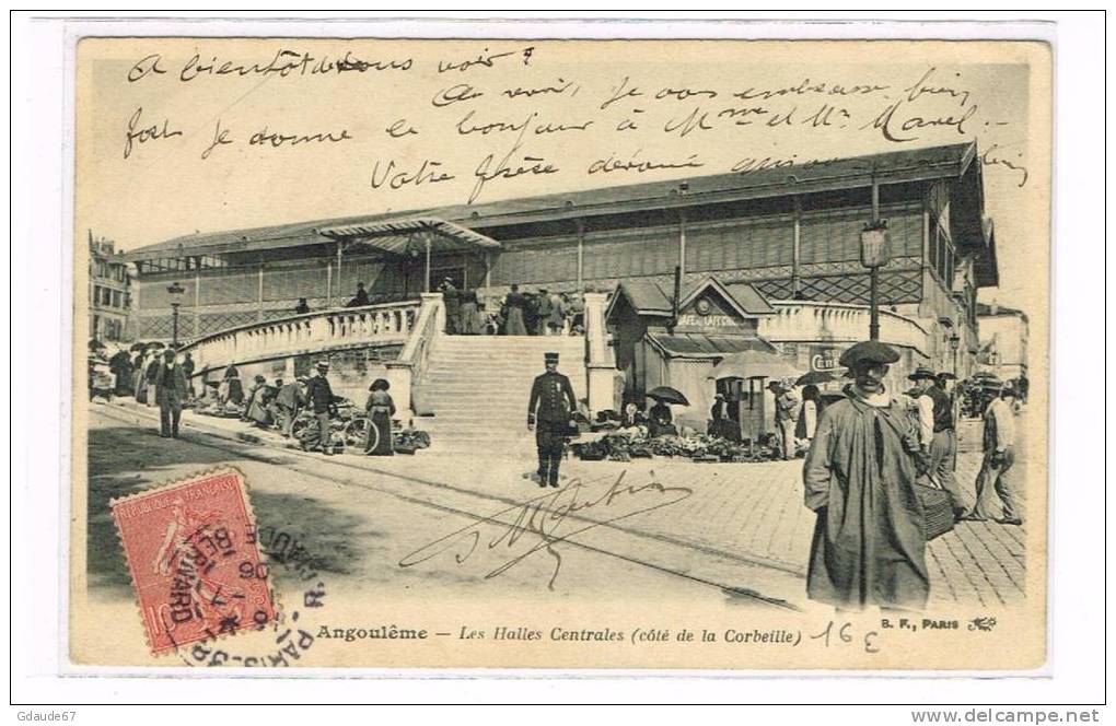 ANGOULEME (CHARENTE) - CPA ANIMEE -  LES HALLES CENTRALES - Angouleme