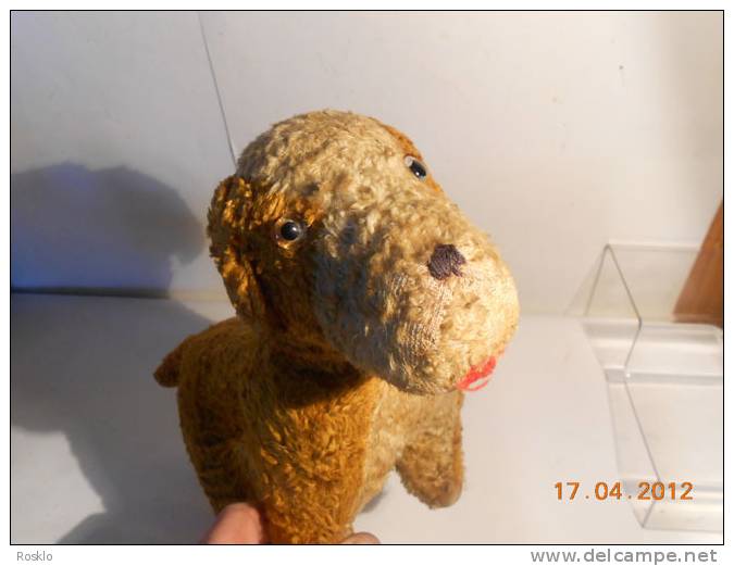 JOUET ANCIEN / CHIEN EN PELUCHE LONG 33 CM / DANS L ETAT - Plüschtiere