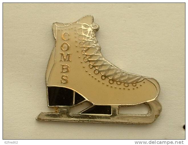 Pin´s PATINAGE - COMBS  CHAUSSURE - Skating (Figure)