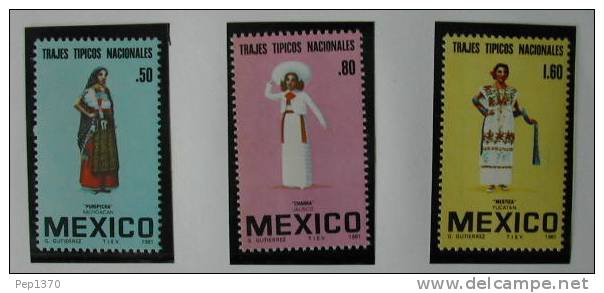 MEXICO - TRAJES REGIONALES  - YVERT 927-929 - Textiles