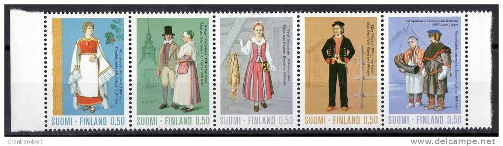 Finland 1972 National Costumes Strip Of 5 MNH SG 823-827 - Neufs