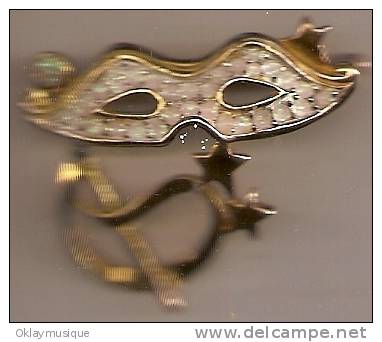 Broche (masque De Carnaval) - Broches