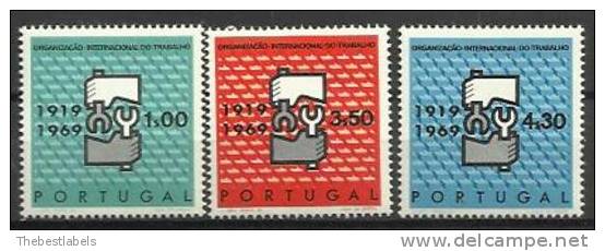 Portugal **    1969     1057/59 - Neufs