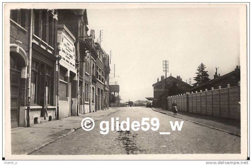 MERVILLE - Avenue De La Gare (Maison Charlet-Delassus) (animée) - N° 1 - Merville