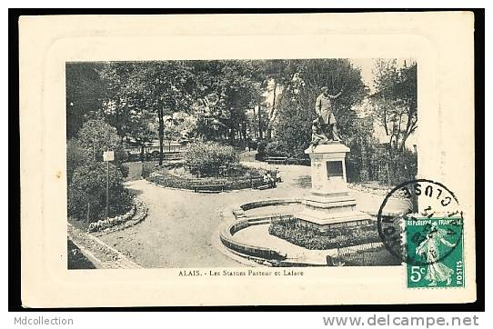 30 ALES /       Statues Pasteur Et Lafare  - Alais     / - Alès