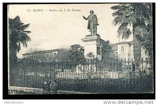 30 ALES /      Statue De J.-B. Dumas   - Alais     / - Alès