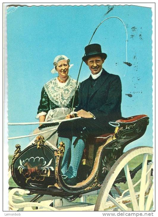 Holland, Netherlands, Friese Klederdracht, Dutch Couple In Carriage, 1960s Used Postcard [P9040] - Andere & Zonder Classificatie