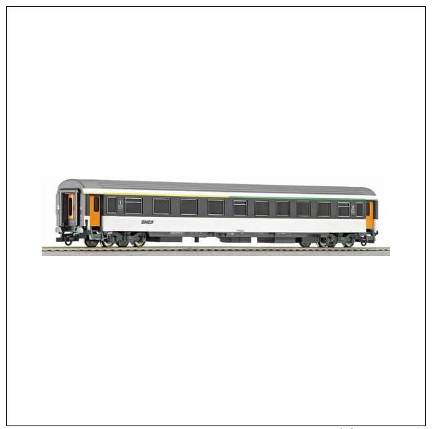 ROCO 45748 WAGON VOYAGEUR LIVREE CORAIL 1 & 2 CLASSE LOGO SNCF 1/87 NOUILLE HO - Passenger Trains