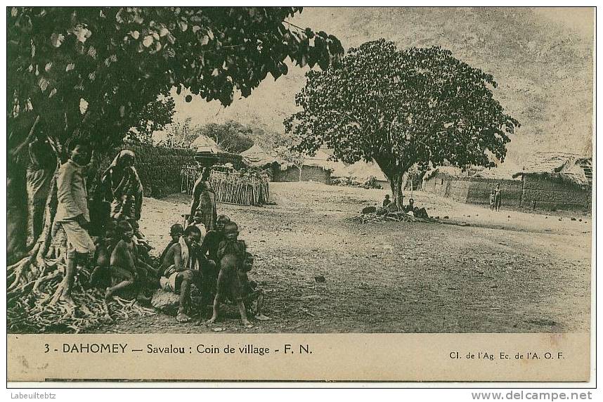 DAHOMEY - Savalou - Coin De Village   PRIX FIXE - Benin