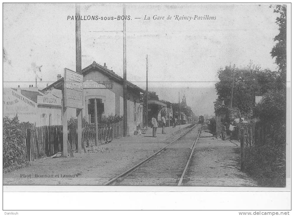 93 // PAVILLONS SOUS BOIS    La Gare De Raincy Pavillons   Vue Intérieure, ANIMEE   Boudot Et Lebun édit - Les Pavillons Sous Bois