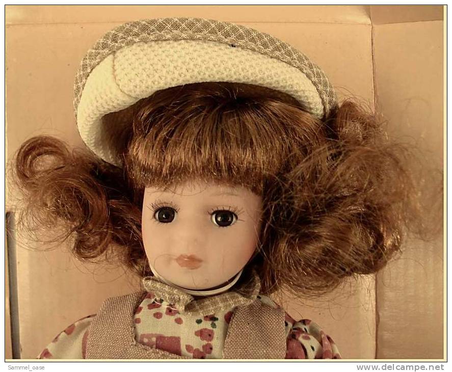 Qualitäts Handarbeits-Puppe Deluxe Porcelain Doll (Teil-Porzellan) ca. 1970