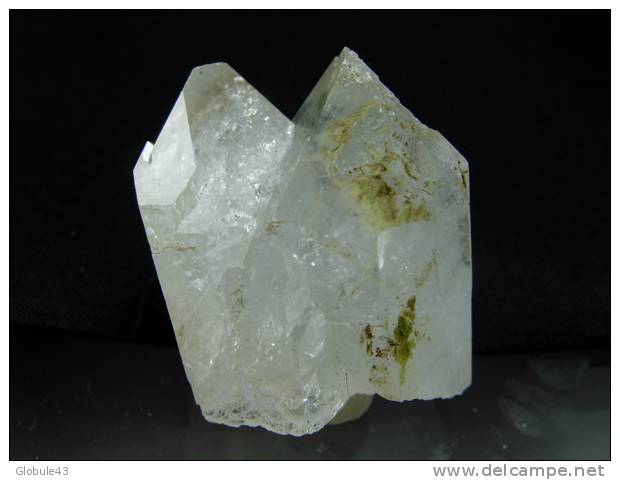 QUARTZ  AVEC ENDUIT VERT CLAIR  3 X 3 CM SAINT VERAN ALPES - Minerals