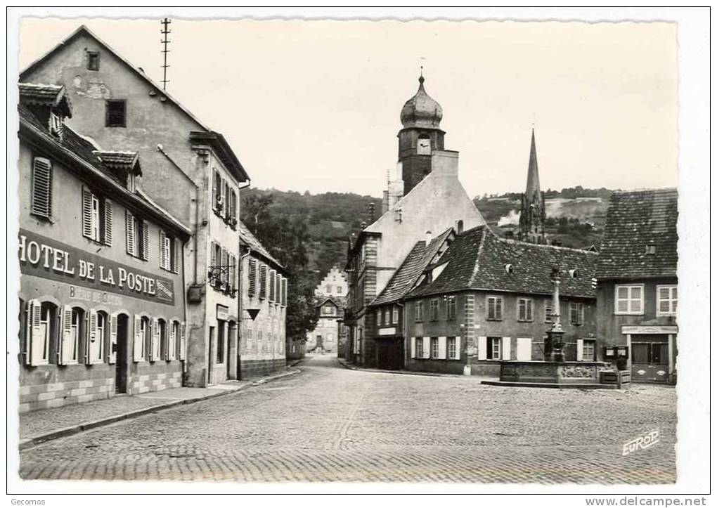 CPSM 67 - MUTZIG - Place De La Victoire....( Hôtel De La Poste...) - Mutzig