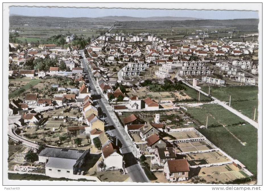 GUEUGNON (71)  Route De Digoin Maisons En Ligne En Construction Dans Le Bas Garage Citroën /700 - Gueugnon