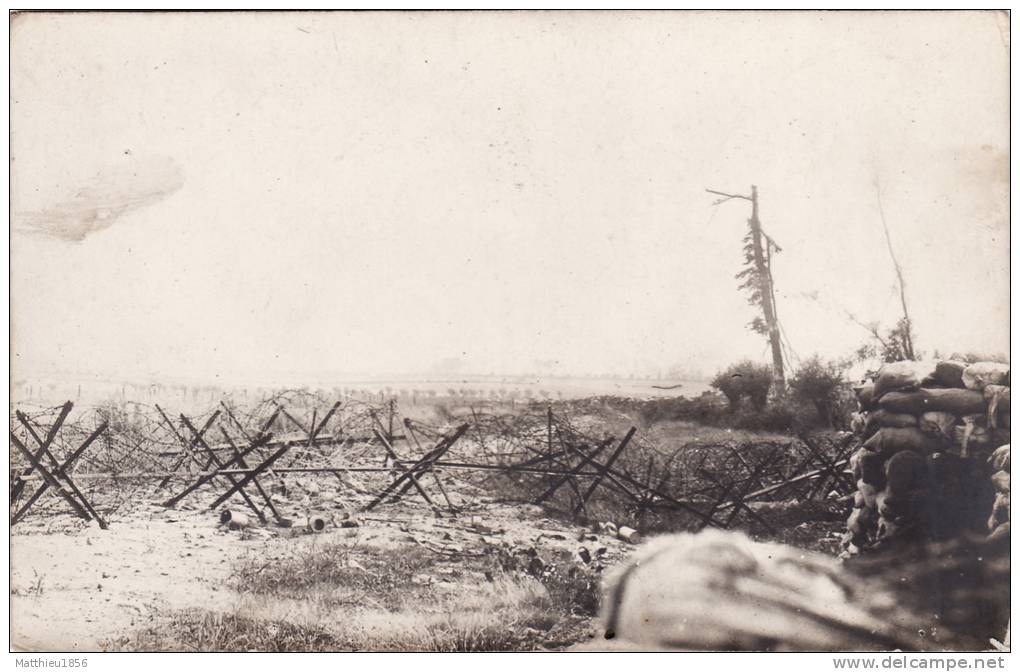 CP Photo Le Champ De Bataille Dans Le Secteur D´Ypres (Leper) (A10, Ww1, Wk1) - Ieper