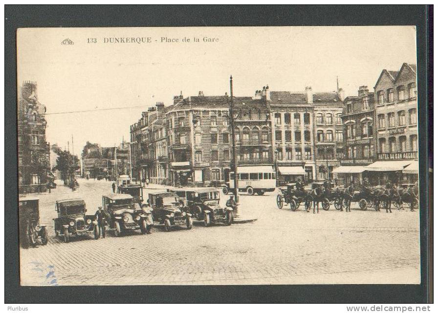 FRANCE  DUNKERQUE , PLACE DE LA GARE,  AUTOMOBILE  TAXI  CABMEN  , BUS   , OLD  POSTCARD - Taxis & Droschken