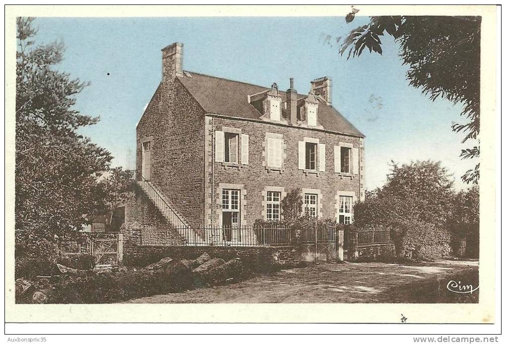 CARTE POSTALE - 50 - SAINT LAURENT-de-TERREGATTE - Mairie Et école - Other & Unclassified