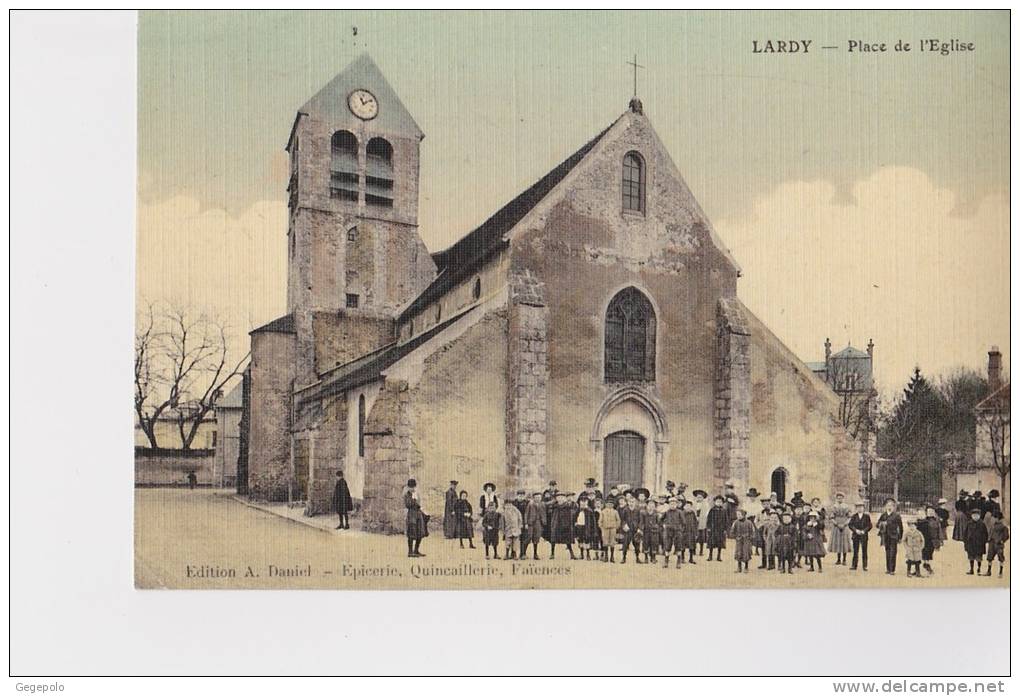 LARDY -  Place De L'Eglise - Lardy