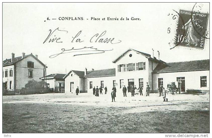 Photo De CPA      Conflans   Place Et Entrée De  La Gare         A-1011 - Conflans Saint Honorine