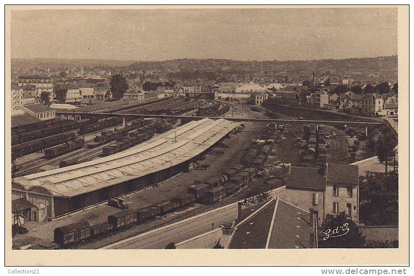 VICHY .... VUE D ENSEMBLE DE LA GARE - Vichy