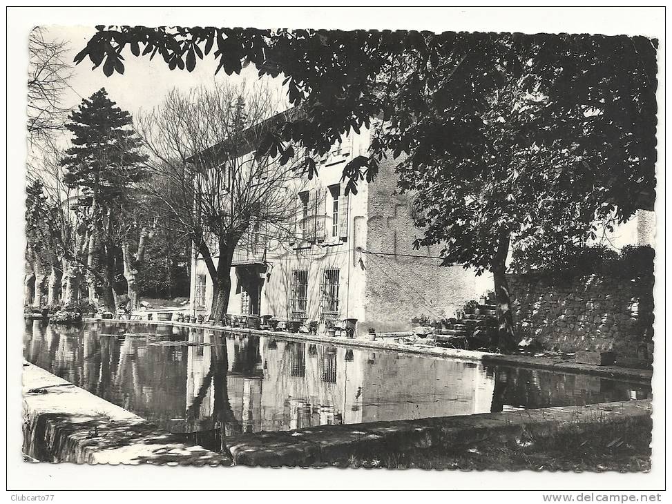 Lambesc (13) : L'Hôtel De "MOntplaisir" Sur La N7 En  1963. - Lambesc