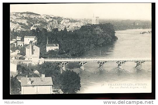 30 VILLENEUVE LES AVIGNON /       Vue Vers Pont D'Avignon     / - Villeneuve-lès-Avignon