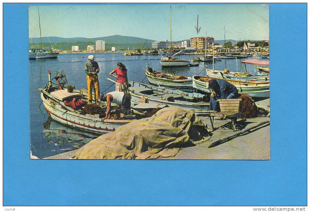 83 Le Lavandou :  Le Port (pli Dans Le Milieu) - Le Lavandou