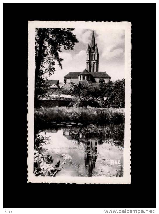 22 - EVRAN - L´Eglise Vue Du Canal - Evran