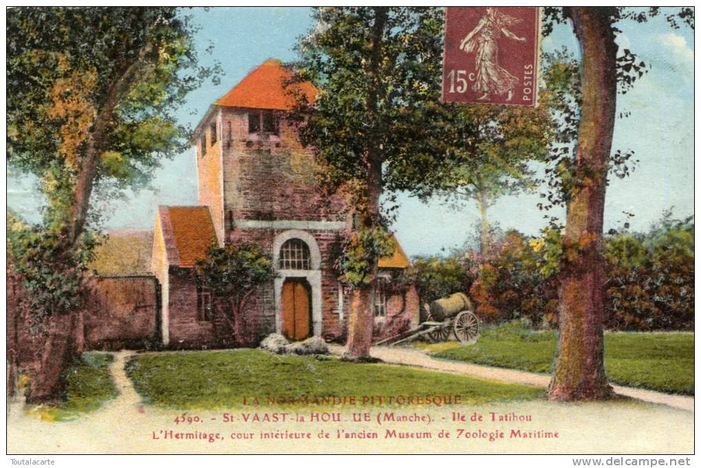 CPA 50 ST VAAST LA HOUGUE ILE DE TATIHOU L HERMITAGE COUR INTERIEURE DE L ANCIEN MUSEUM Carte Rare - Saint Vaast La Hougue