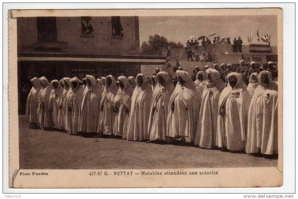 Maroc -Settat - Notables Attendant Une Autorite - Photo Flandrin - Autres & Non Classés