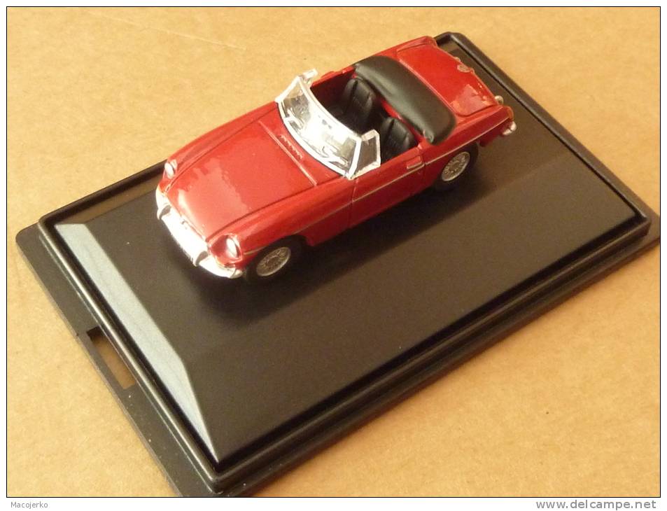 Oxford MGB001, MG B, 1:76 - Vehiculos De Carretera