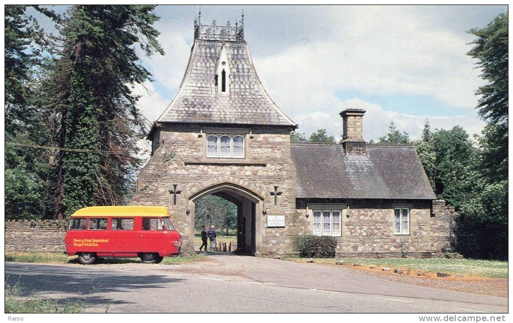 Usk-Bettws Newydd Postbus At Llanarth Court, Llanarth, Raglan, Gwent. - Monmouthshire