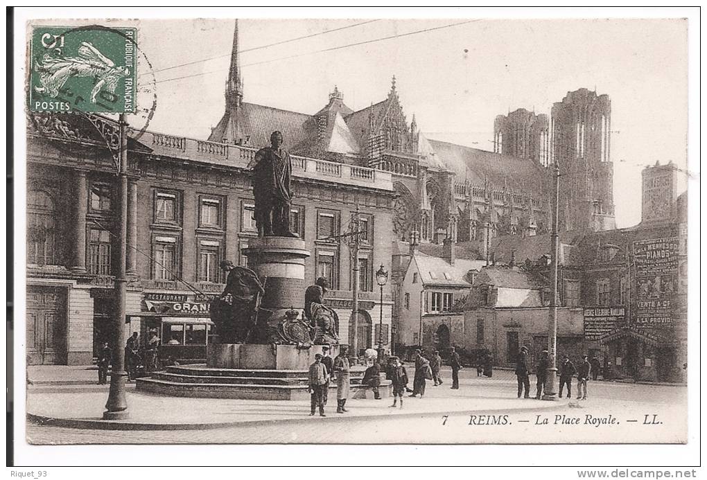 7 - REIMS - La Place Royale - LL - Reims