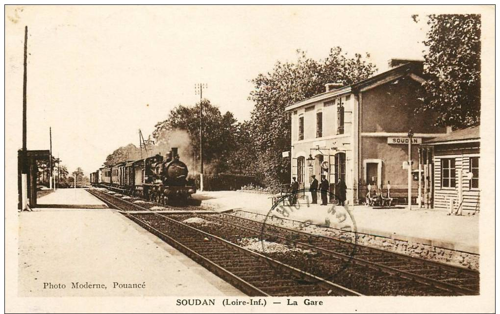 44 - SOUDAN - LA GARE - ARRIVEE D'UN TRAIN - CHEMIN DE FER - Autres & Non Classés