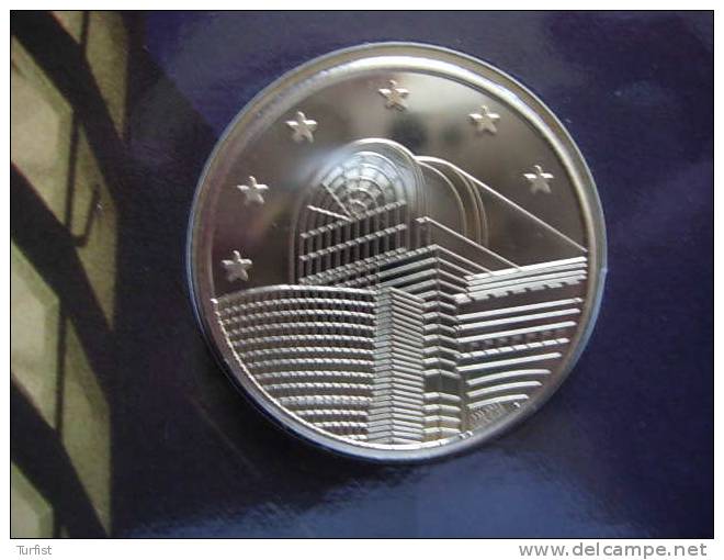 BRUSSELS THE CAPITAL OF EUROPE 2002 EURO 1CT X12 +EURO  2CT X 12  + COIN - Belgio