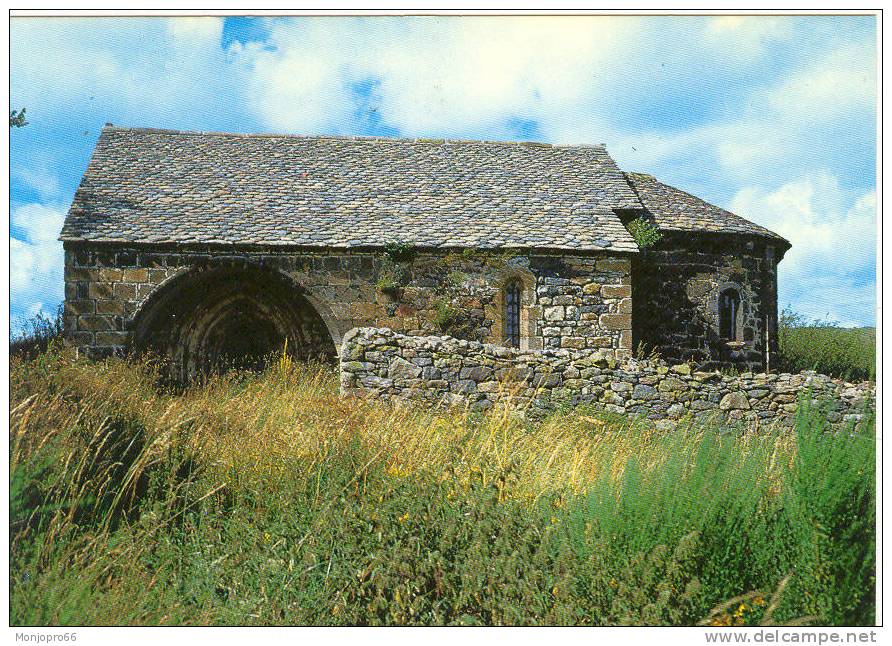 CPM Des Environs D Allanche   La Chapelle De Chastre XI ème Siècle - Allanche