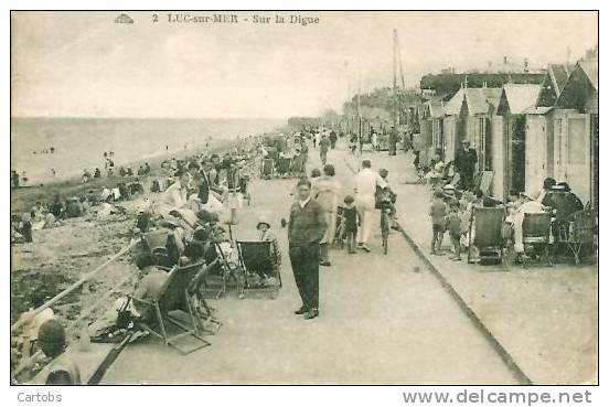 14 LUC-sur-MER Sur La Digue  (très Animée) - Luc Sur Mer