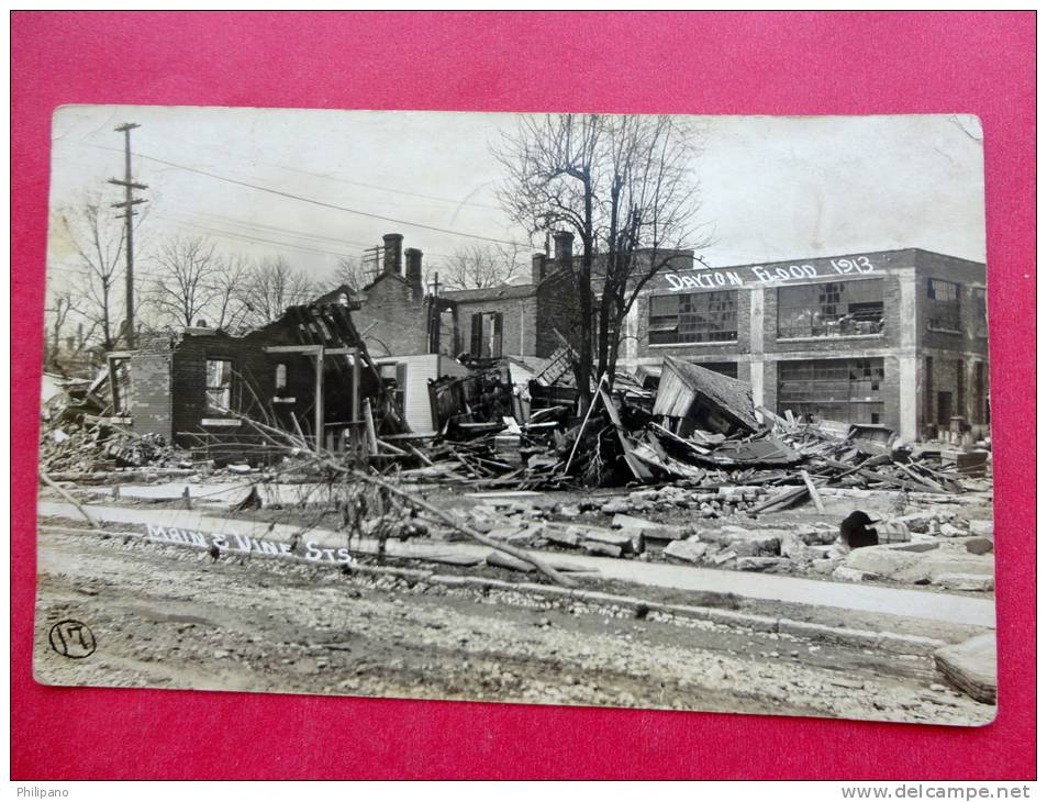 OH - Ohio > Dayton    Real Photo By Van Cleave-- Dayton Flood 1913- - - --  -ref 531 - Dayton