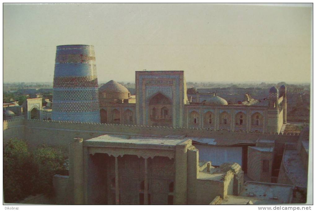 Khiva / Ichan - Kala, The Old Part Of The City / The Kunya - Arq Citadel With The Madressah And Minaret  1982 - Uzbekistan