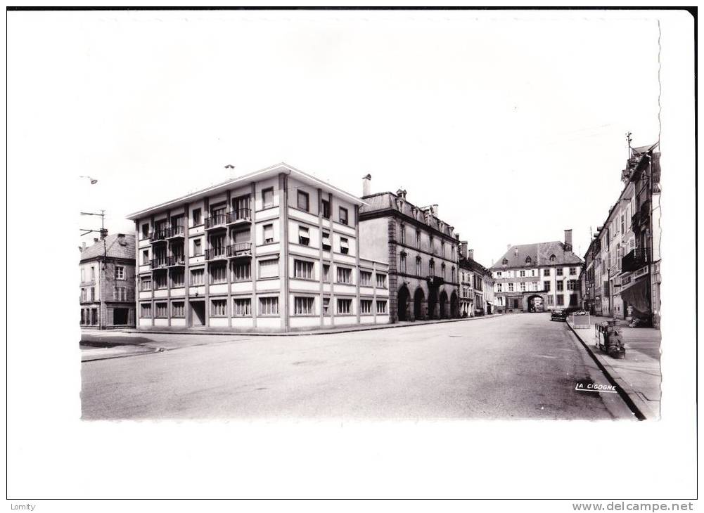 88.. Senones, Ancienne Capitale De La Principauté De Salm, Centre Administratif, Place Clemenceau - Senones