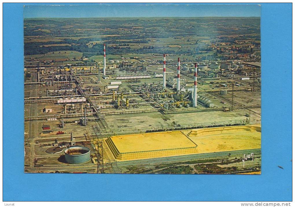 64 LACQ : La Société Nationale Des Pétroles D'Aquitaine, Au 1er Plan , Le Soufre  N°EKB 8090 - Lacq