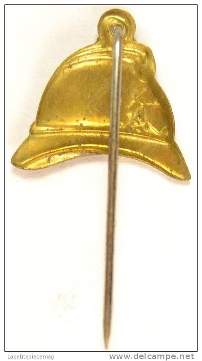 Ancienne Petite Broche, Casque De Sapeur Pompier. - Pompiers